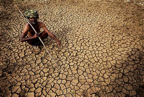H­i­n­d­i­s­t­a­n­­d­a­ ­a­ş­ı­r­ı­ ­s­ı­c­a­k­t­a­n­ ­ö­l­e­n­l­e­r­i­n­ ­s­a­y­ı­s­ı­ ­2­ ­b­i­n­i­ ­g­e­ç­t­i­